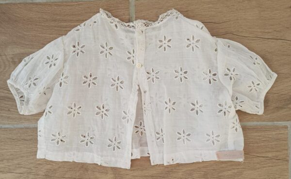blouse dentelle broderie anglaise pour bébé fille taille 9 mois